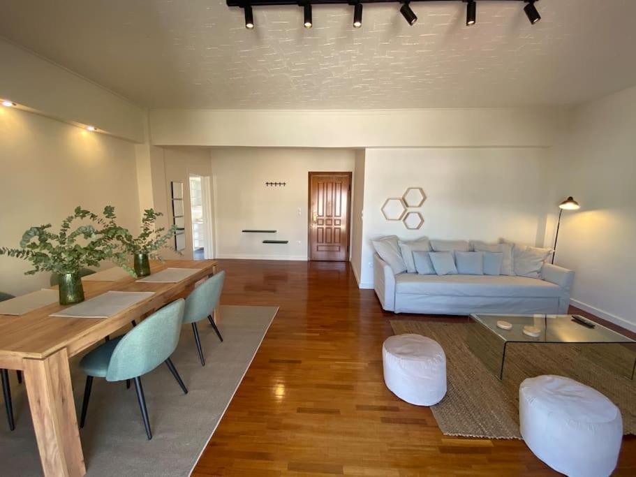 2-bedroom In Athina Apartamento