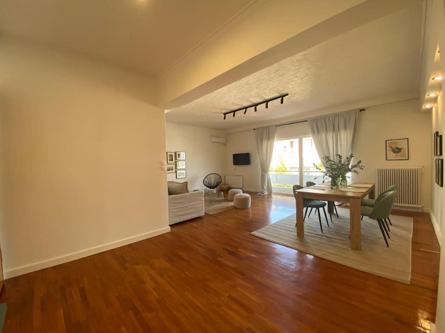 2-bedroom In Athina Apartamento Atenas
